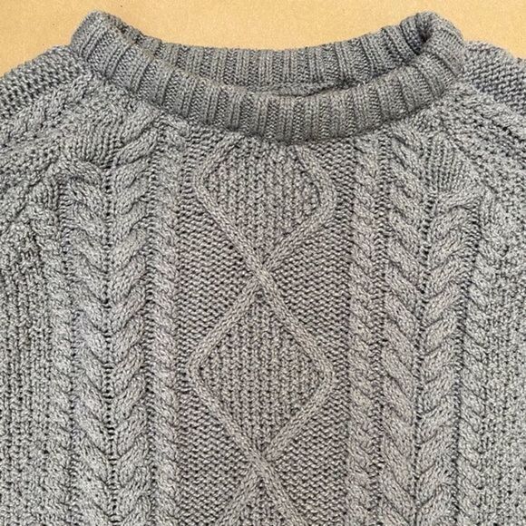 Zara Knit Sweater - Picture 3 of 3